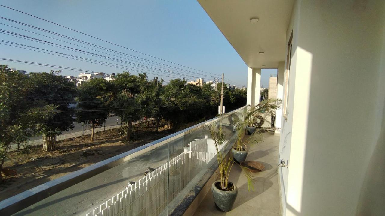 Saltstayz Sector 52 - Ardee City Mall Gurgaon Eksteriør billede