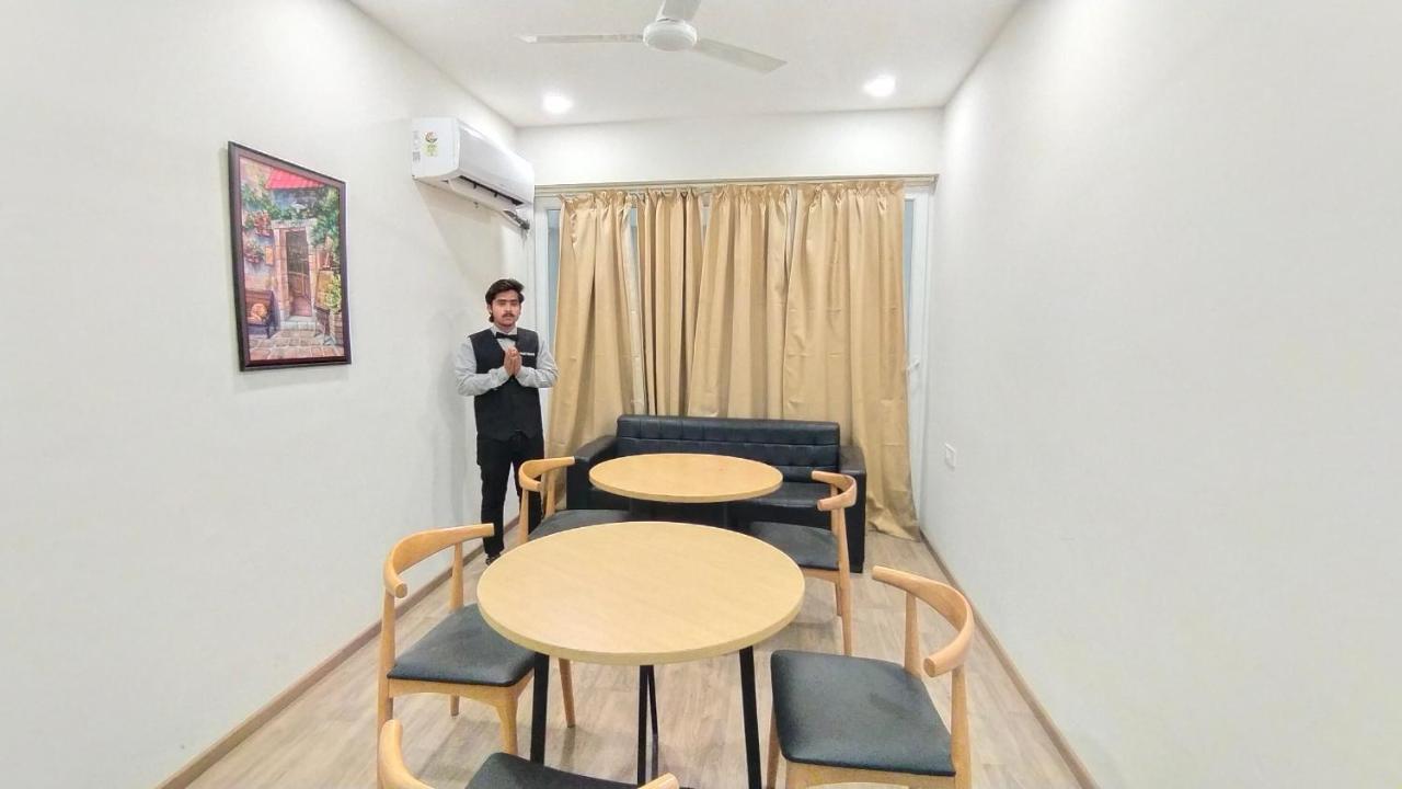 Saltstayz Sector 52 - Ardee City Mall Gurgaon Eksteriør billede