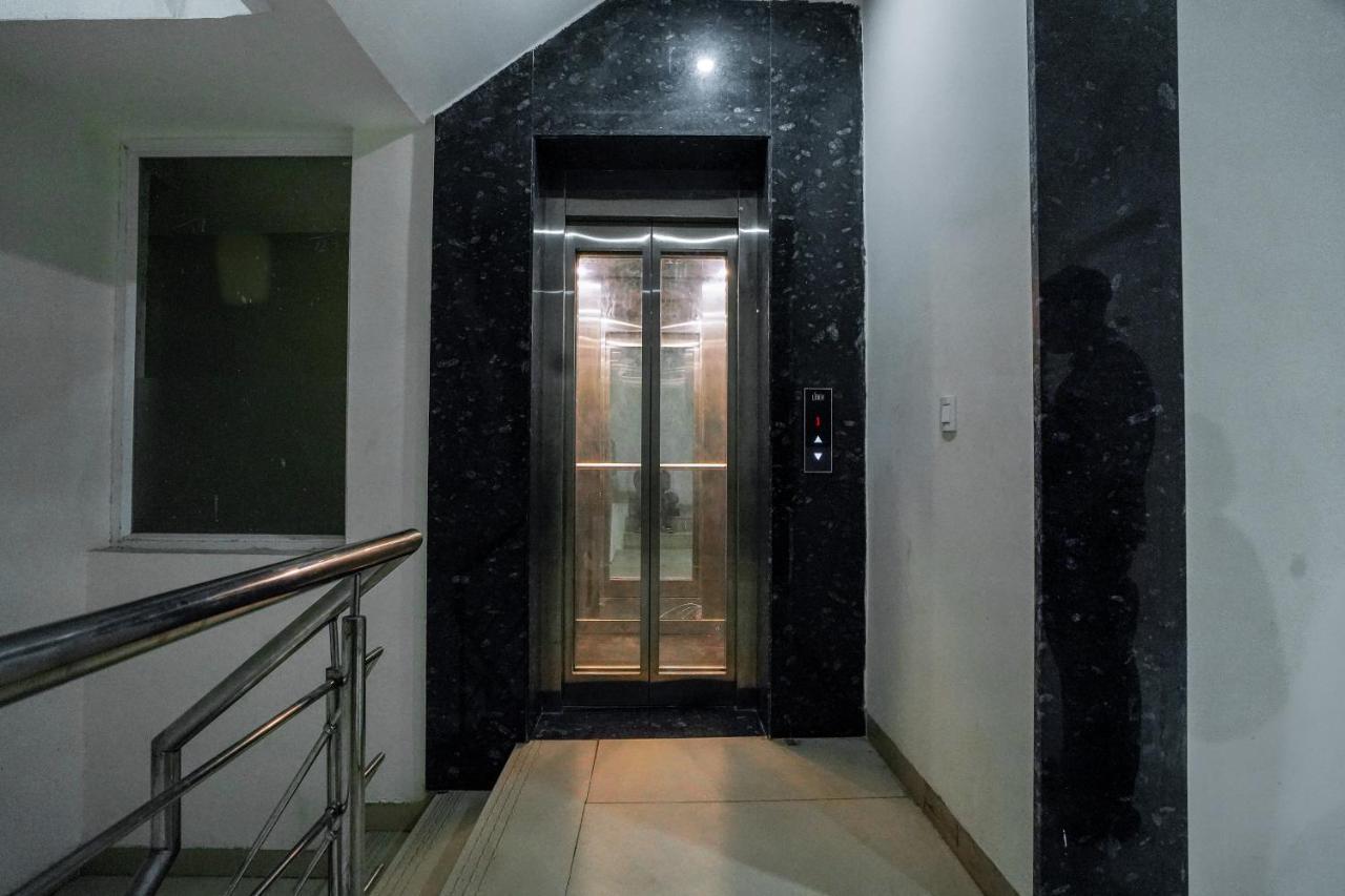 Saltstayz Sector 52 - Ardee City Mall Gurgaon Eksteriør billede